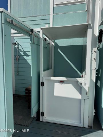 330 Cape Lookout Loop, Emerald Isle, NC 28594