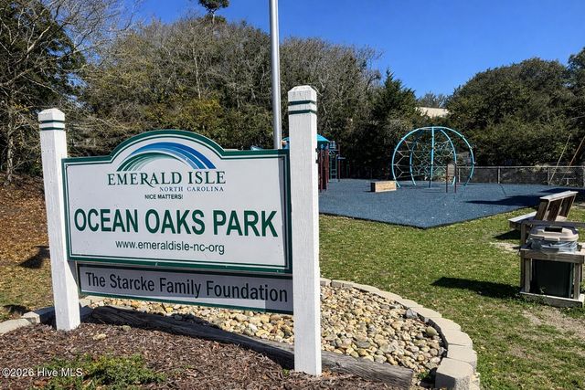 330 Cape Lookout Loop, Emerald Isle, NC 28594