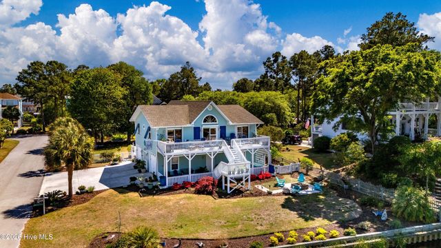 330 Cape Lookout Loop, Emerald Isle, NC 28594