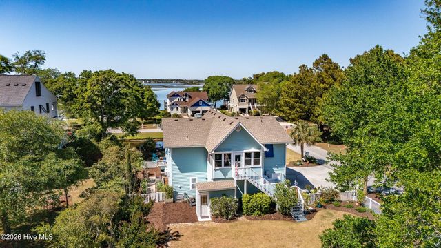 330 Cape Lookout Loop, Emerald Isle, NC 28594