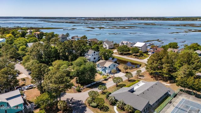 330 Cape Lookout Loop, Emerald Isle, NC 28594