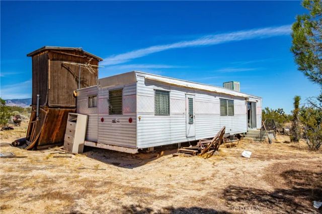 2035 230th West, Rosamond, CA 93560