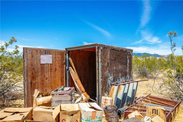 2035 230th West, Rosamond, CA 93560