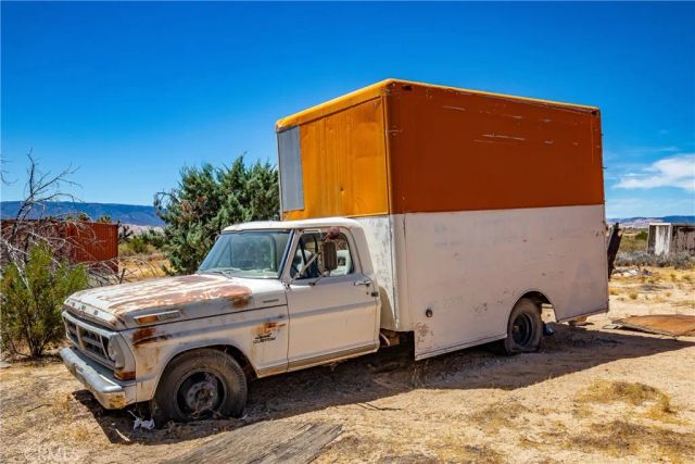 2035 230th West, Rosamond, CA 93560