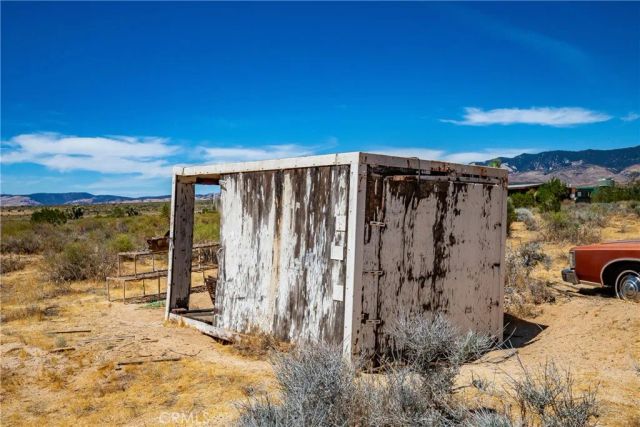2035 230th West, Rosamond, CA 93560