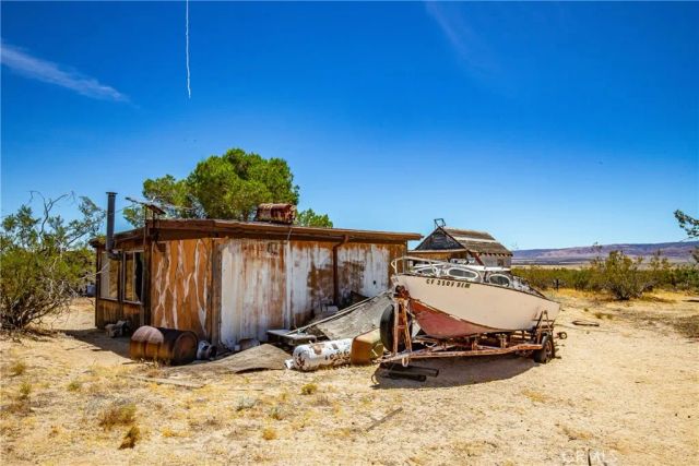 2035 230th West, Rosamond, CA 93560