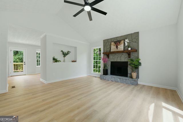 6231 Emerald Springs Drive, Acworth, GA 30102
