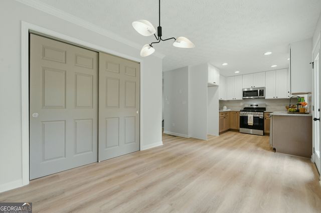 6231 Emerald Springs Drive, Acworth, GA 30102
