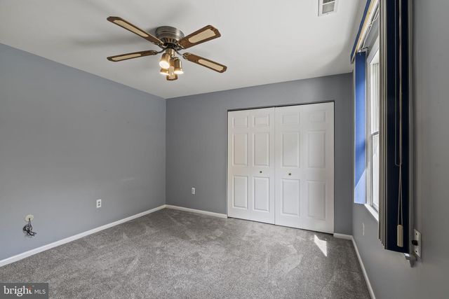 621 S FORKLANDING RD, Maple Shade, NJ 08052