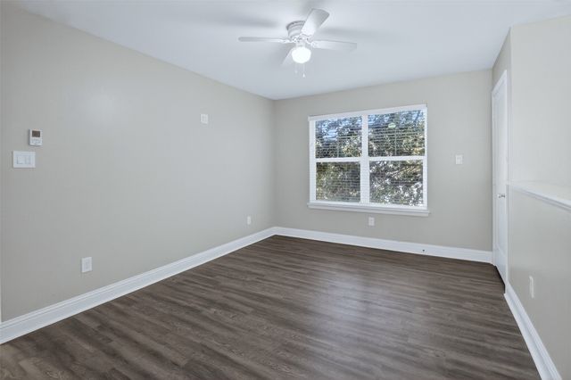 414 Fulton Street 100, Denton, TX 76201