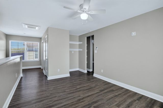 414 Fulton Street 100, Denton, TX 76201