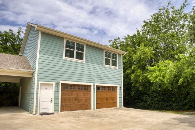 414 Fulton Street 100, Denton, TX 76201