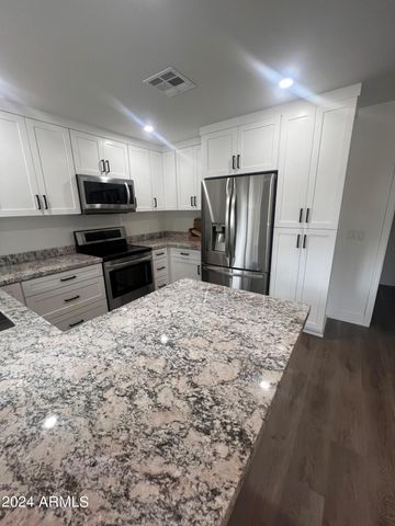 6530 S Farmer Avenue, Tempe, AZ 85283