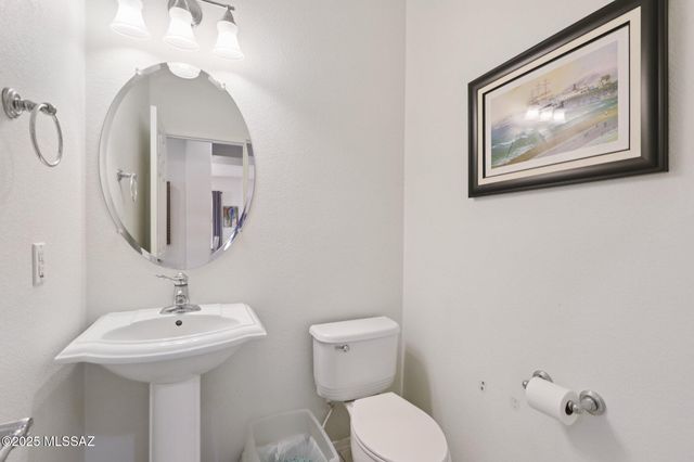 34695 S Discovery Lane, Red Rock, AZ 85145