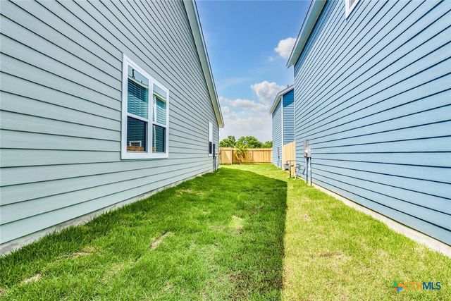 1628 Arbor Knot Drive, Kyle, TX 78640