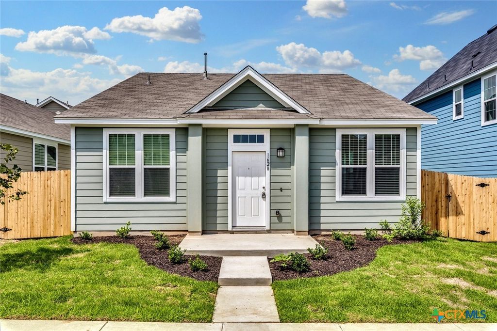 1628 Arbor Knot Drive, Kyle, TX 78640