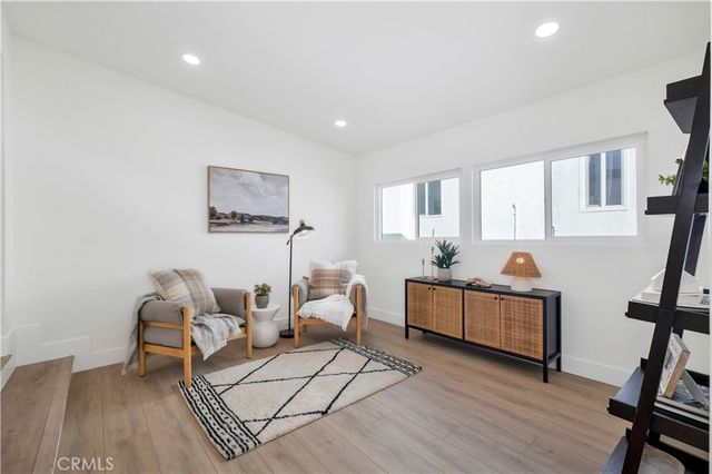 834 W 95th Street, Los Angeles, CA 90044