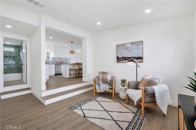 834 W 95th Street, Los Angeles, CA 90044