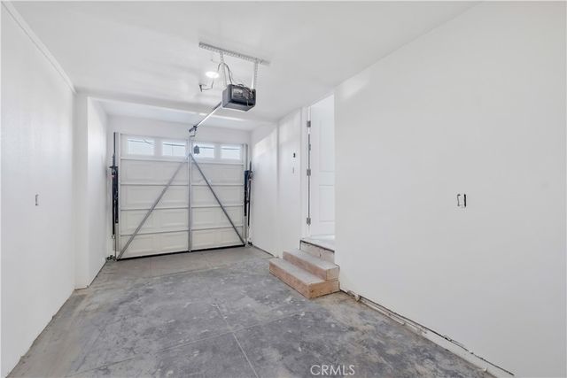 834 W 95th Street, Los Angeles, CA 90044