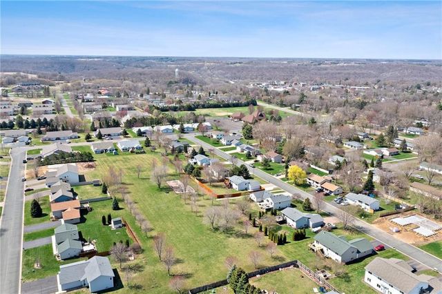 410 Delmar Avenue, Osceola, WI 54020