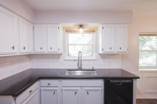 52 Blackgum Court, Lake Jackson, TX 77566