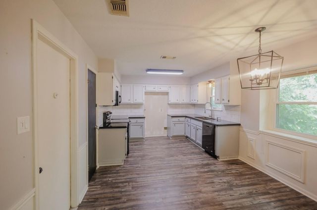 52 Blackgum Court, Lake Jackson, TX 77566
