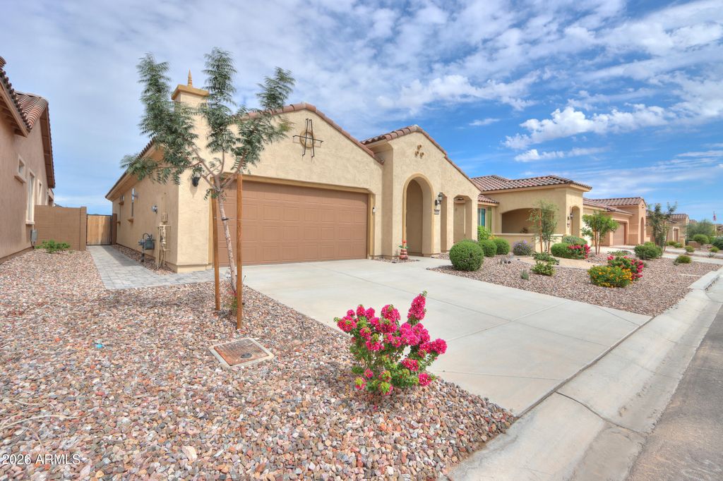 7902 W MEADOWLARK Way, Florence, AZ 85132 — photo 2