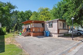 790 Riviera Dr Space 48, Boise, ID 83703