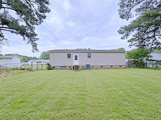 2506 Danahey Drive, Raeford, NC 28376