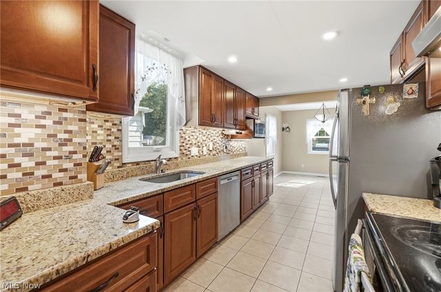 3619 W 148th Street, Cleveland, OH 44111