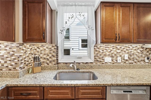 3619 W 148th Street, Cleveland, OH 44111