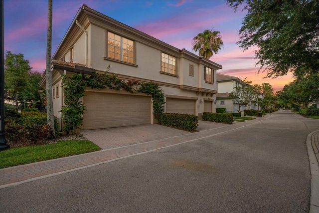 181 Evergrene Parkway 14-b, Palm Beach Gardens, FL 33410