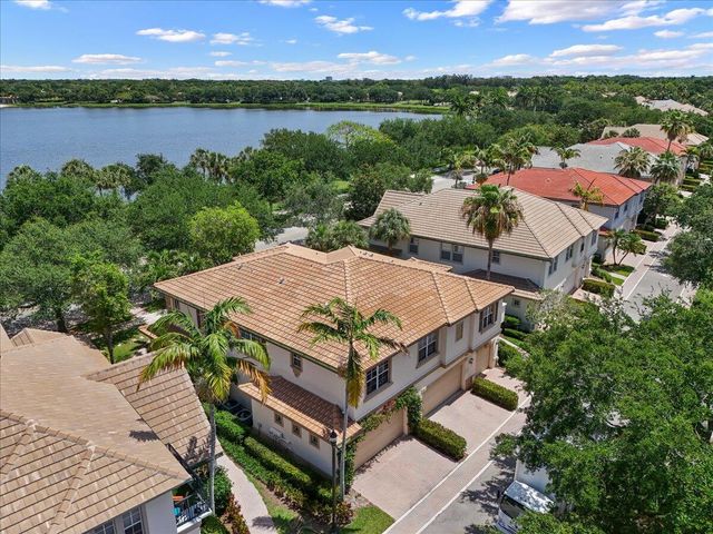 181 Evergrene Parkway 14-b, Palm Beach Gardens, FL 33410