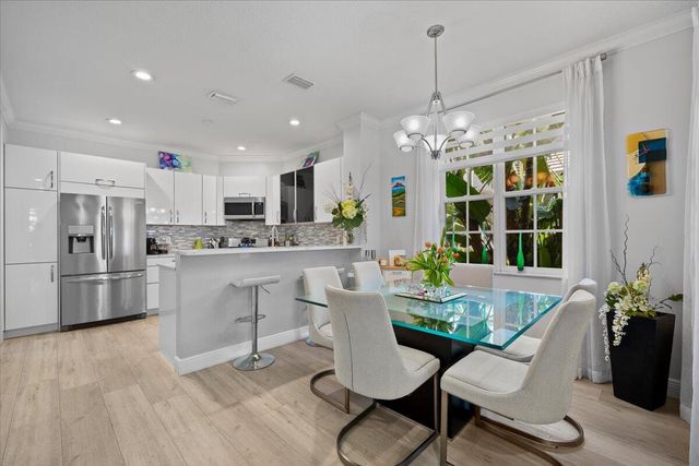 181 Evergrene Parkway 14-b, Palm Beach Gardens, FL 33410