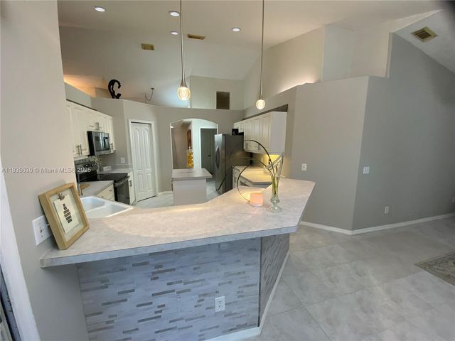 544 SE Nome Drive, Port St Lucie, FL 34984
