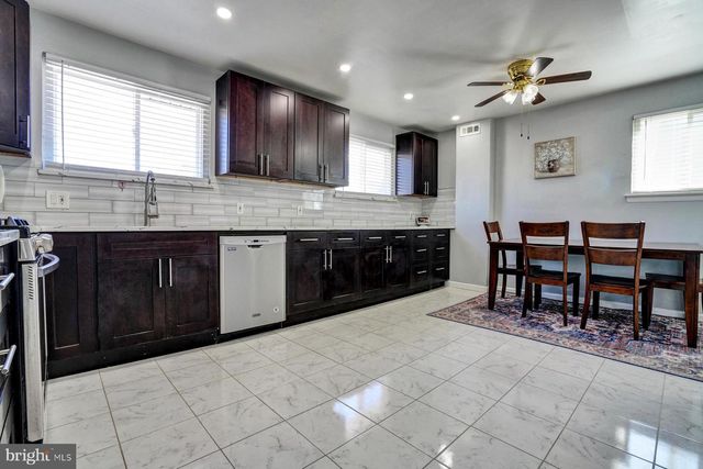 822 AVON RD, Philadelphia, PA 19116