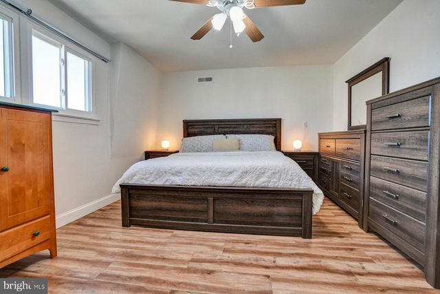 822 AVON RD, Philadelphia, PA 19116