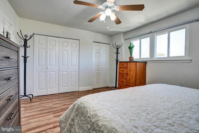 822 AVON RD, Philadelphia, PA 19116