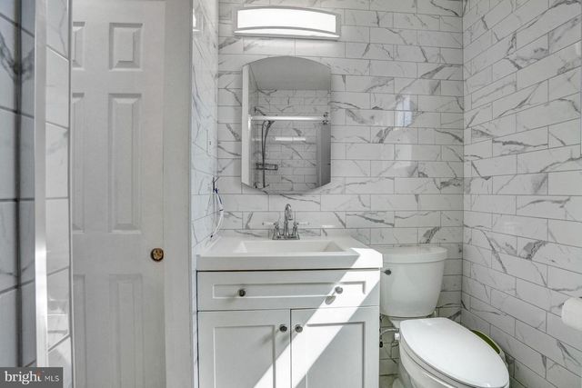 822 AVON RD, Philadelphia, PA 19116