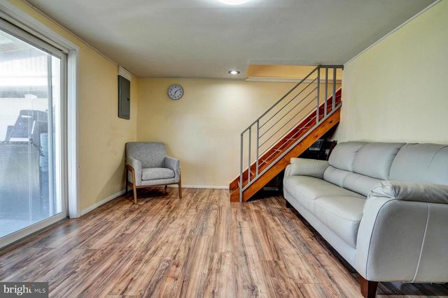 822 AVON RD, Philadelphia, PA 19116