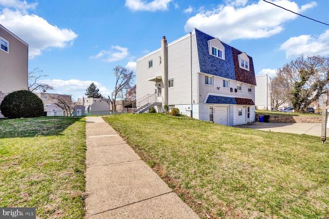 822 AVON RD, Philadelphia, PA 19116