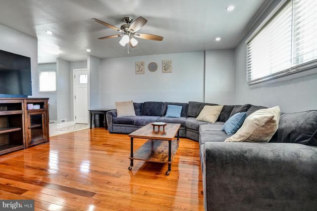 822 AVON RD, Philadelphia, PA 19116