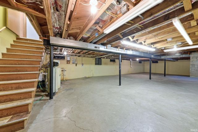 2113 Maples Road, Fort Wayne, IN 46816