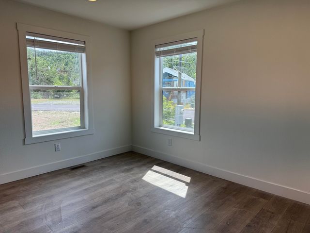 1 Corral Lane #37, Ashland, OR 97520