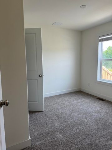 1 Corral Lane #37, Ashland, OR 97520