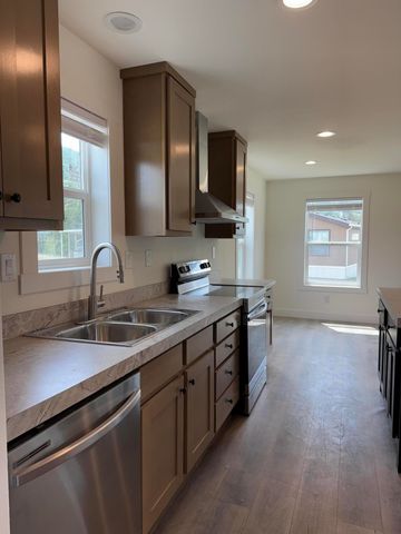 1 Corral Lane #37, Ashland, OR 97520