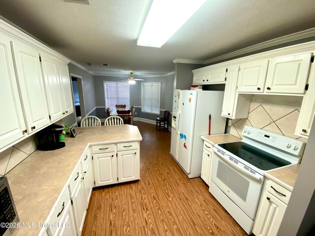 1012 Stonehendge Drive, Brandon, MS 39042