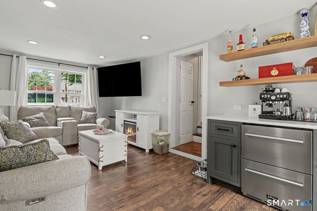 77 Lawlor Terrace, Stratford, CT 06614