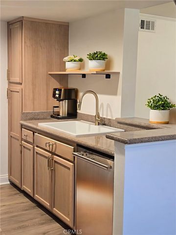 4201 Las Virgenes Road 114, Calabasas, CA 91302