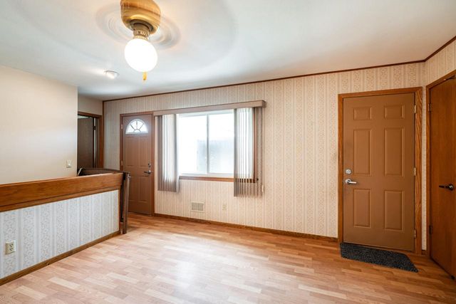 8625 W Petersik STREET, Milwaukee, WI 53224